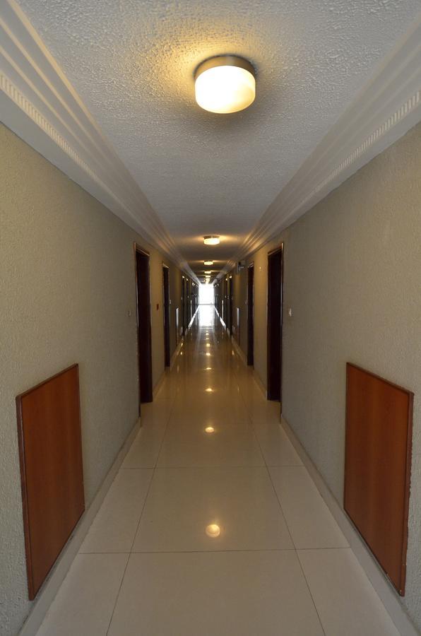 Nobila Airport Hotel 科托努 外观 照片